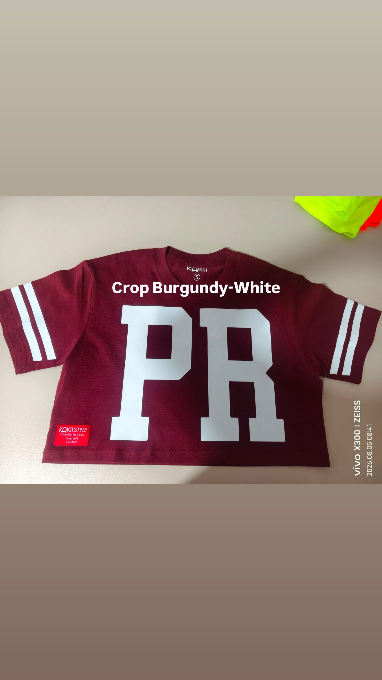 Crop Burgundy-White-Line