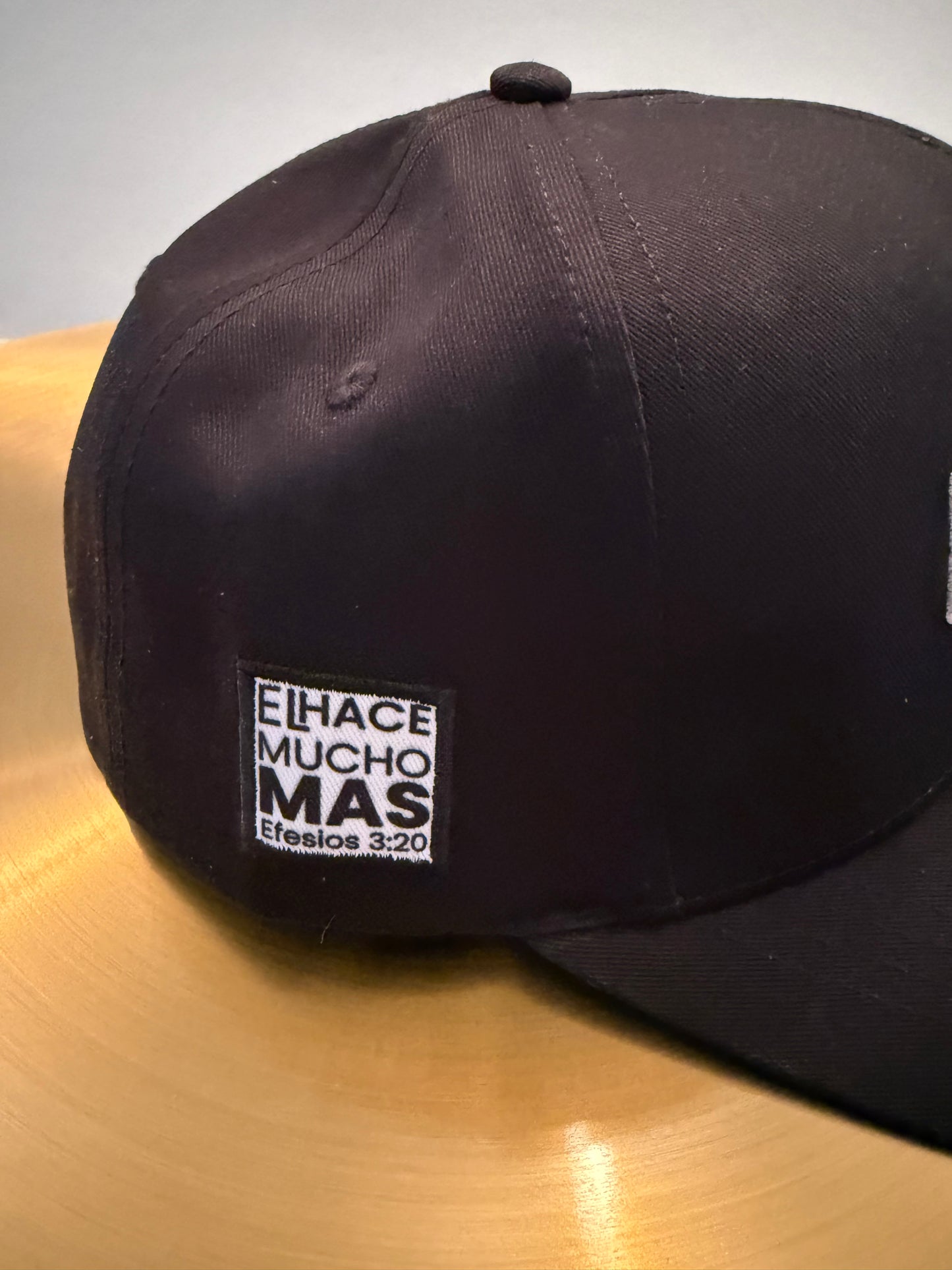 CAP Black & White Efesios